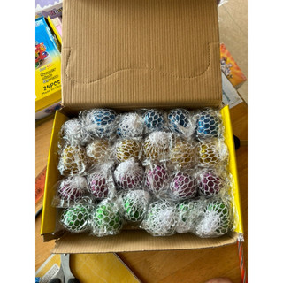 khay 24 quả slime bóp đồ chơi