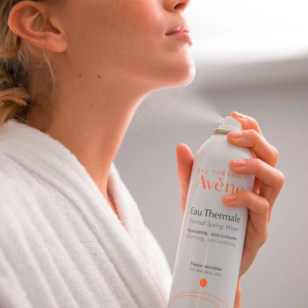 Xịt khoáng Avène Eau Thermale 300ml/Làm dịu/cấp ẩm tức thì/Giúp da mịn màng/tươi mát cả ngà