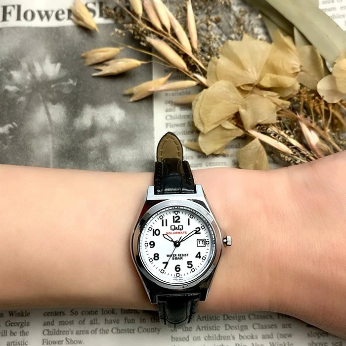 Đồng hồ nữ năng lượng mặt trời CITIZEN Q&Q H061-304/H061-402 – Dây da,kim loại, chống nước 5ATM, 26mm
