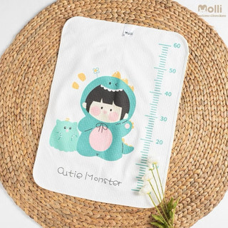 Tấm lót chống thấm 5D Molli 4 lớp thoáng khí cho bé hoạt tiết dễ thương vạch đo chiều cao