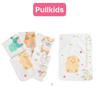 Tấm lót chống thấm 5D Molli 4 lớp thoáng khí cho bé hoạt tiết dễ thương vạch đo chiều cao