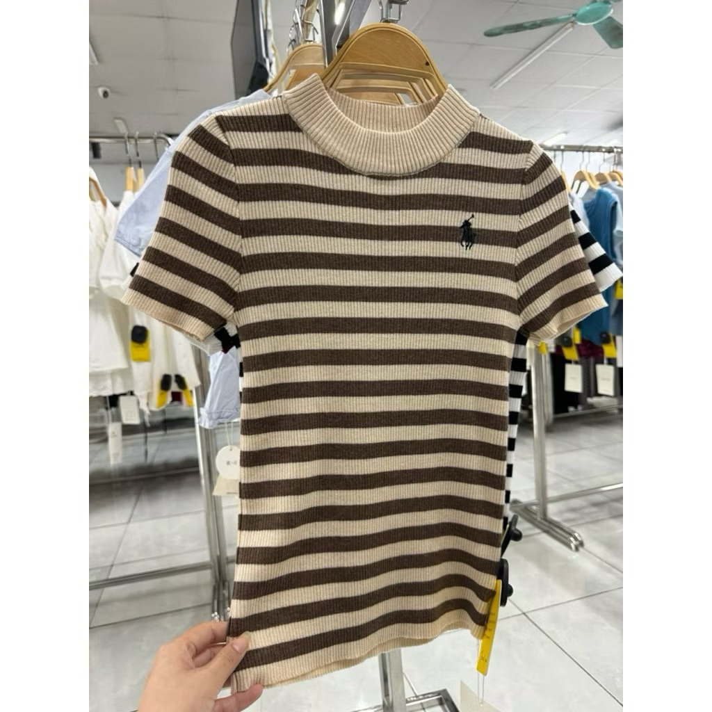 Áo len cộc tay thêu ngựa cổ bo viền A072