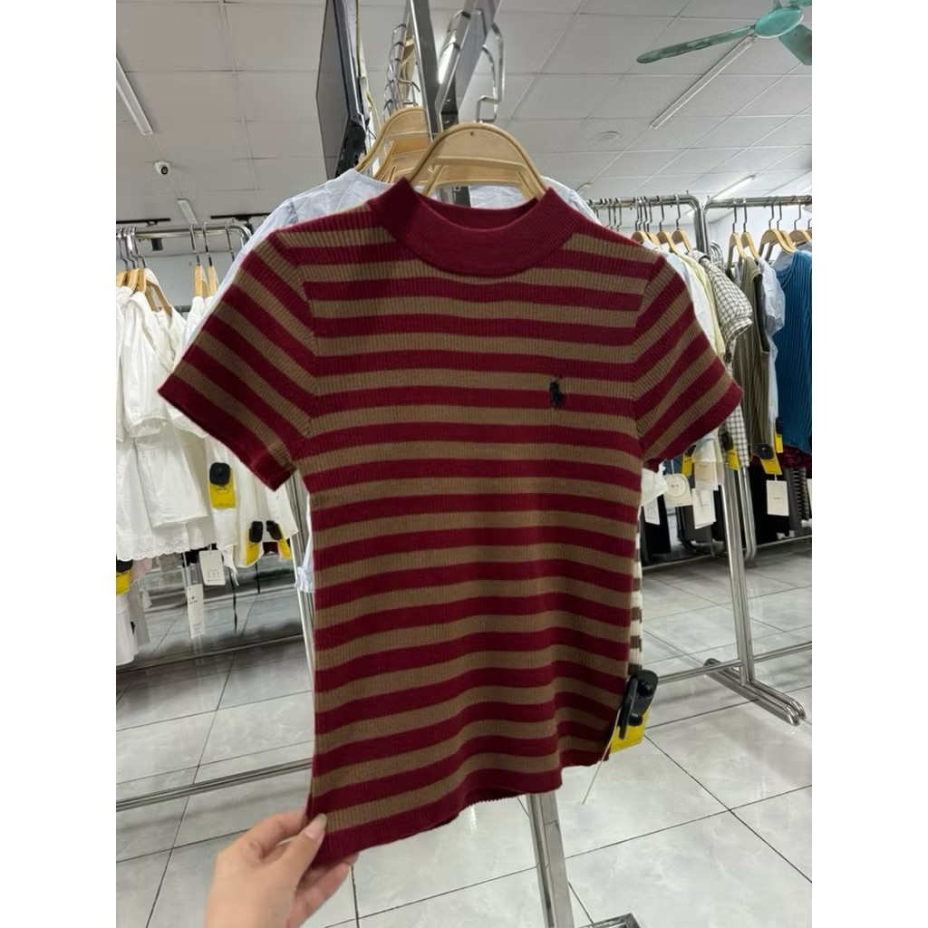 Áo len cộc tay thêu ngựa cổ bo viền A072