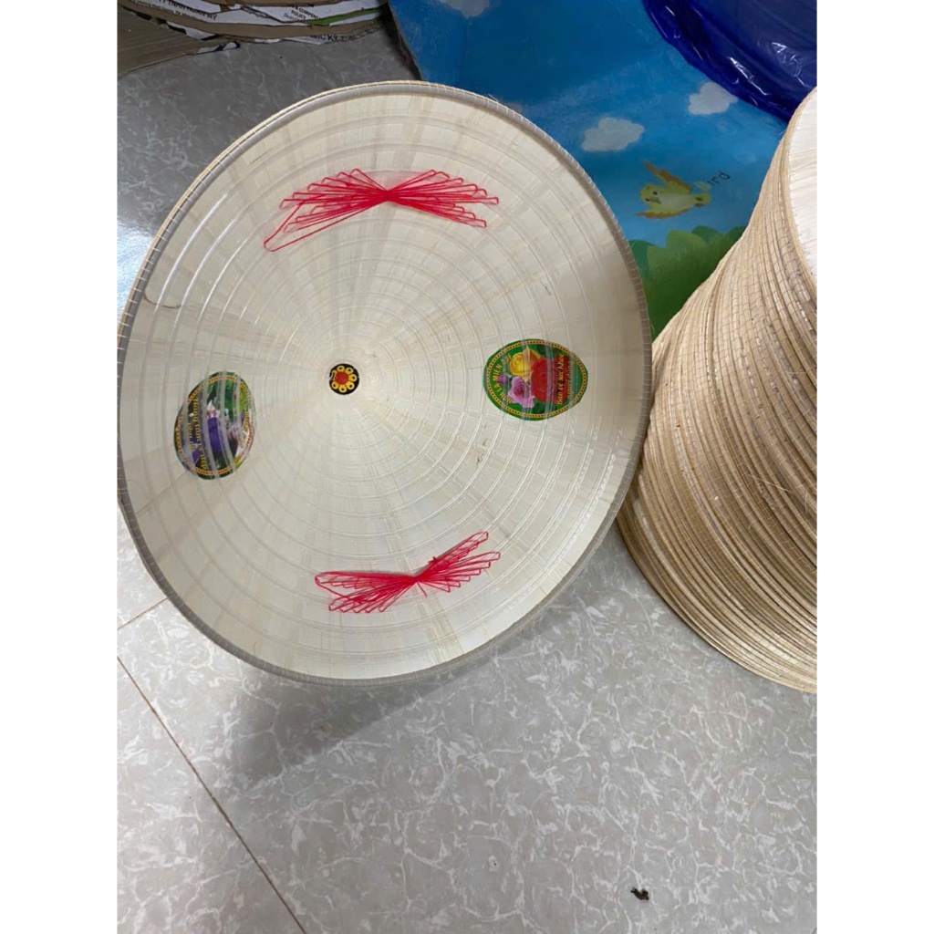 nón huế trơn, nón lá trang trí, nón lá chụp ảnh-size 40cm- kèm quai