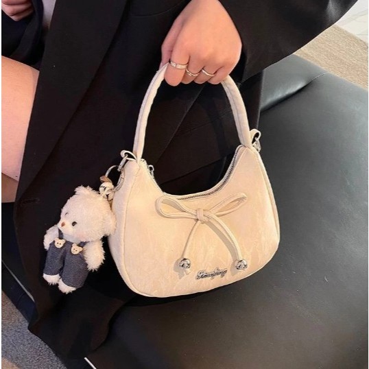 Túi xách nữ mini da nhung Hàn Quốc dáng bầu kèm gấu bông treo nơ xinh – đi học đi làm Báo Store - TXN143