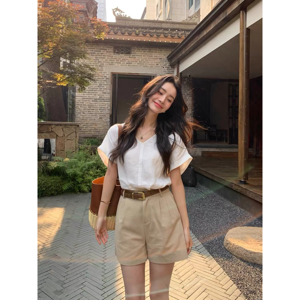 𝗚𝘂𝗺𝗶   A04 -  Áo Linen Cổ V xuông BEELY