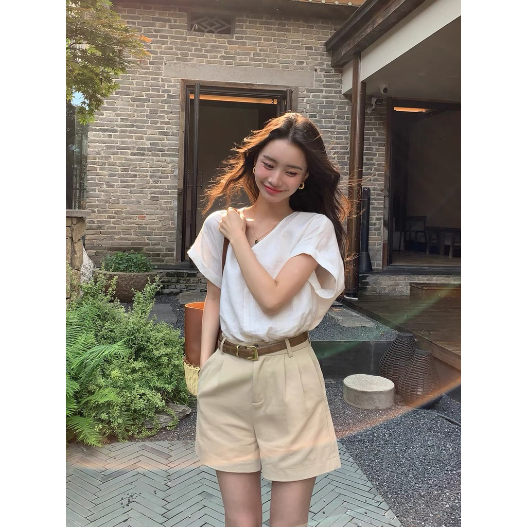 𝗚𝘂𝗺𝗶   A04 -  Áo Linen Cổ V xuông BEELY