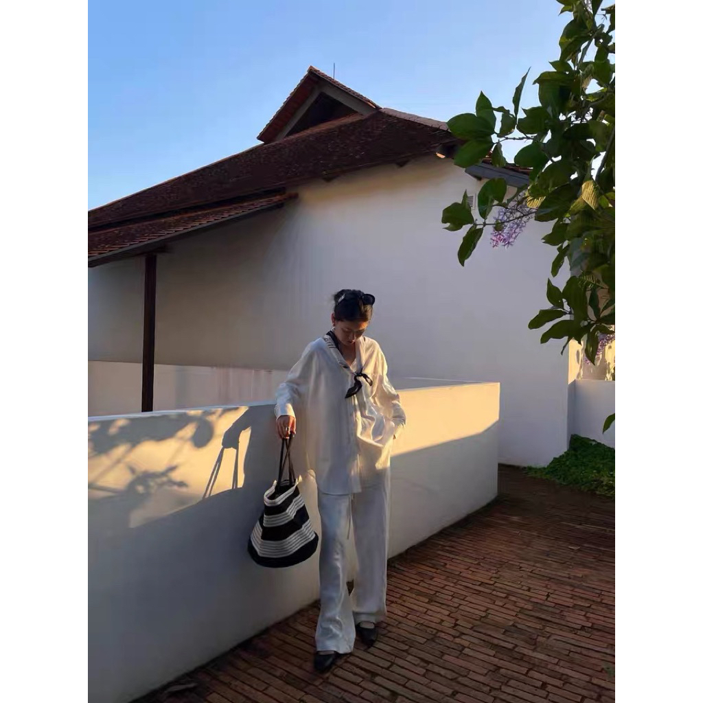 𝗩𝗶𝗮𝗻 - Áo sơ mi linen cổ V vạt bầu BEELY