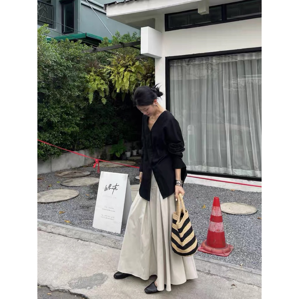 𝗩𝗶𝗮𝗻 - Áo sơ mi linen cổ V vạt bầu BEELY