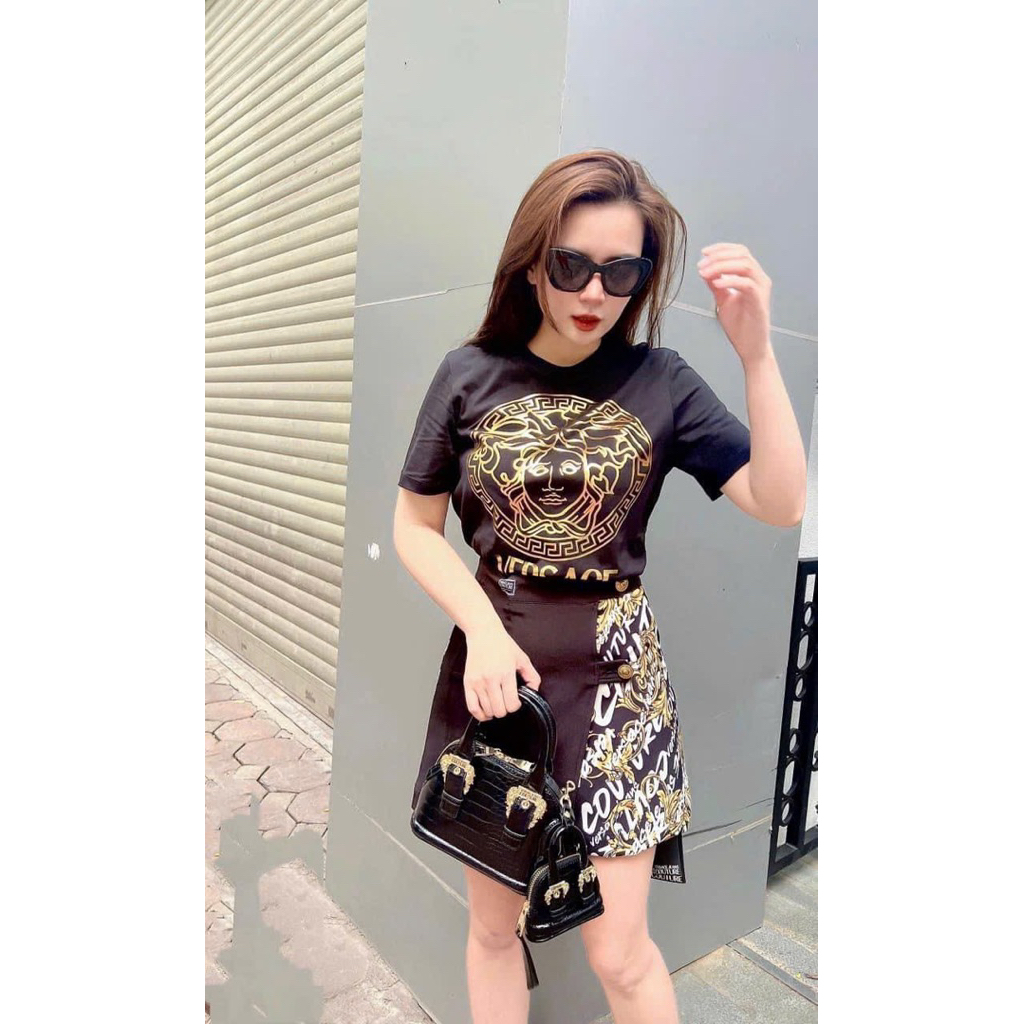 set áo thun và Váy ngắn Versace vàng