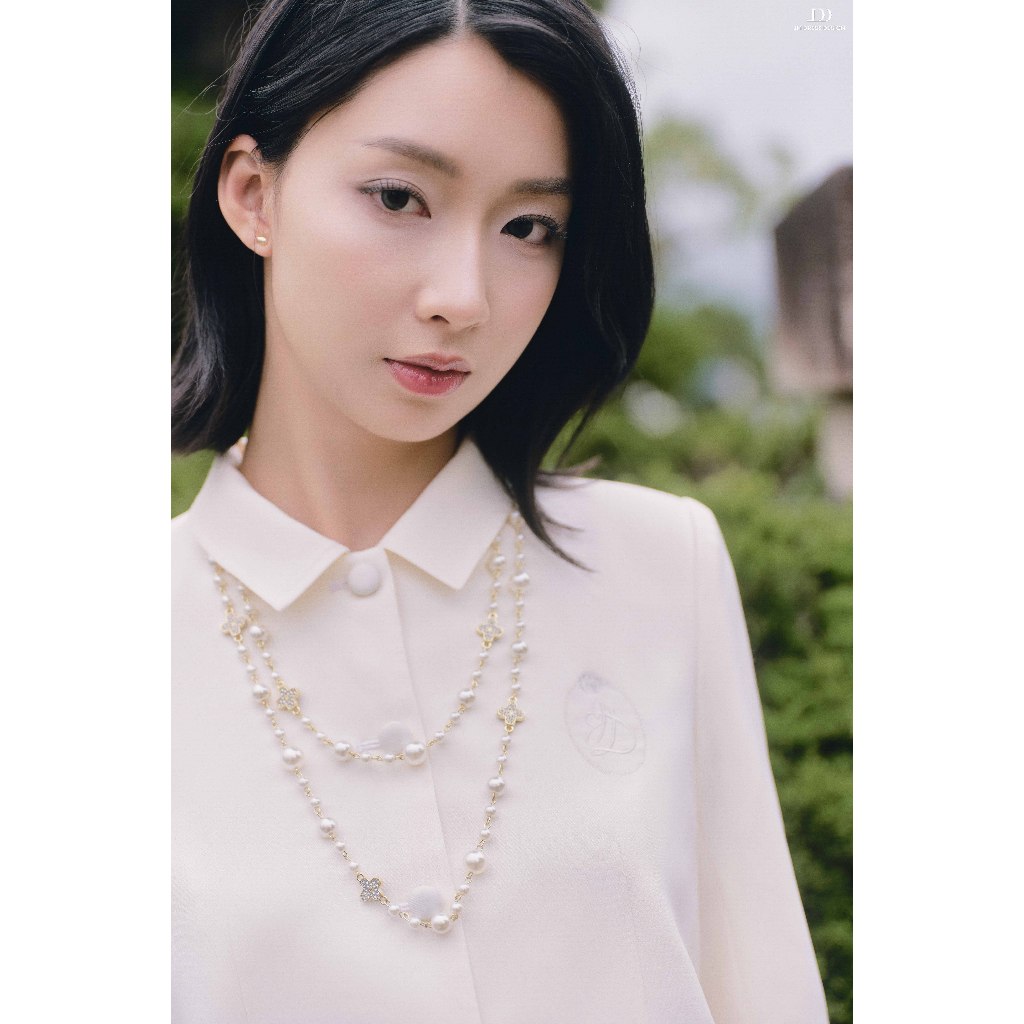 Set Áo Blazer Dáng Suông Cổ Đức Túi Ốp 5B08.2508K, Chân Váy Đai Trễ Xếp Ly Chụm 4S26.2508K. Outfit Thời Trang Công Sở JM