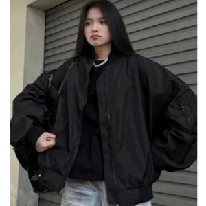 Áo Bomber Gio Nam Nữ Tay Nhún tay nhún khóa tay cổ bo và tay bo chun siêu hót Boy Phố 2025