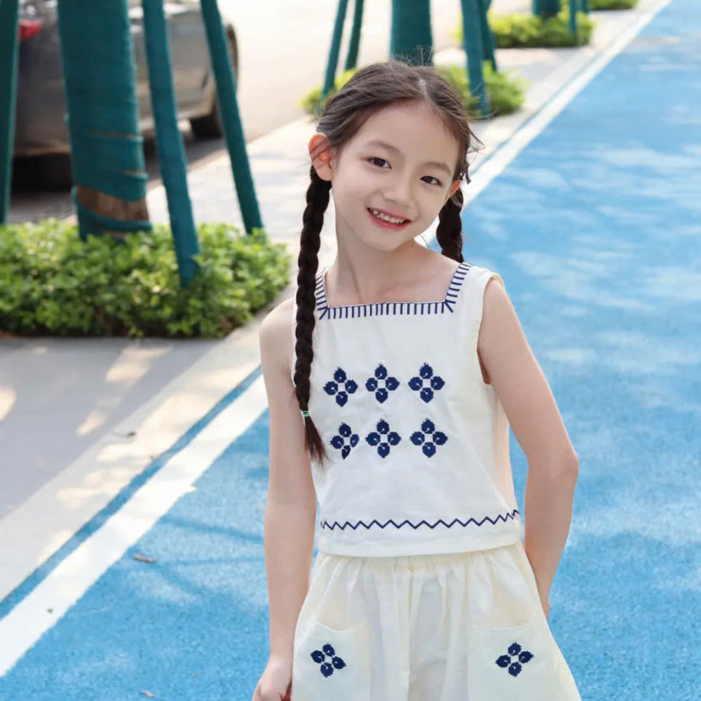 Set Đồ Bé Gái, Set Áo Kèm Chân Váy Họa Tiết Thêu Tinh Tế Chất Liệu Vải Thô Mềm