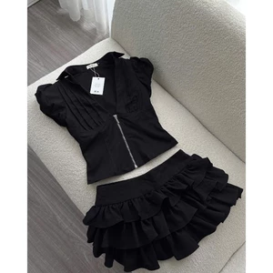 Set đồ bé gái phong cách Hàn Quốc, Áo croptop tay phồng kèm chân váy tầng xếp ly dễ thương