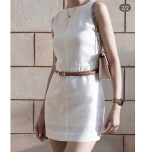 𝗗𝗼𝗿𝗮 - Đầm Linen cổ thuyền