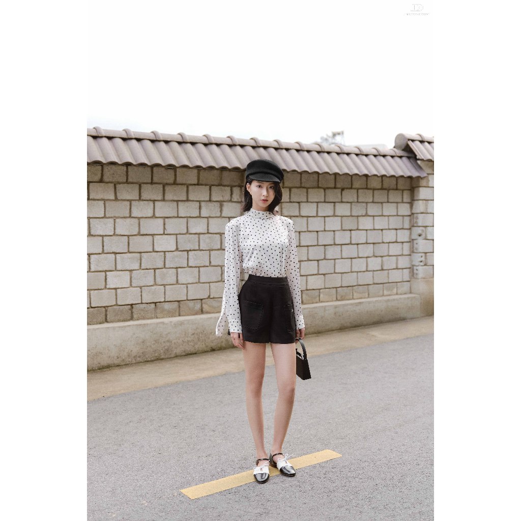 Áo Sơ Mi Lụa Cổ Vắt Tay Dài Chấm Bi 2S28.2508CF – Áo Sơ Mi Nữ Retro Parisian Chic Thanh Lịch Thiết Kế Bởi JM Dress