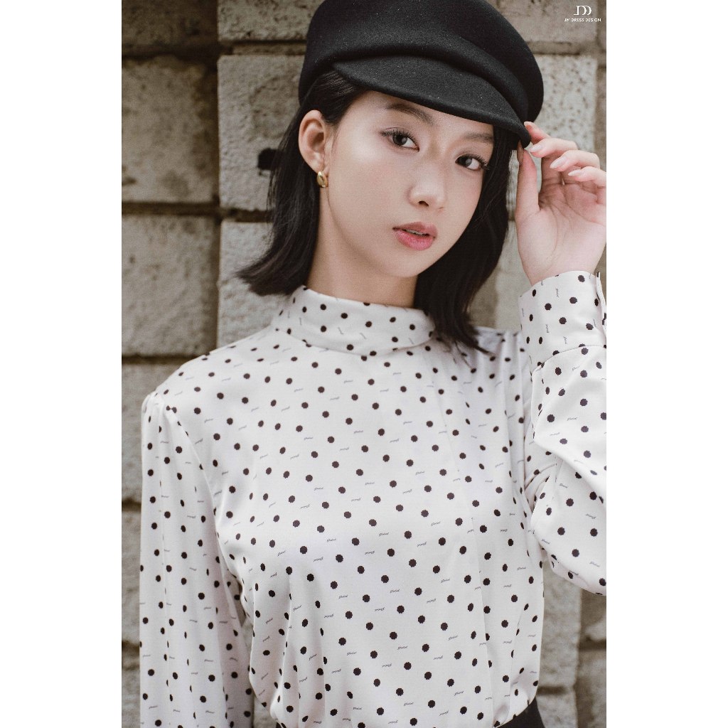 Áo Sơ Mi Lụa Cổ Vắt Tay Dài Chấm Bi 2S28.2508CF – Áo Sơ Mi Nữ Retro Parisian Chic Thanh Lịch Thiết Kế Bởi JM Dress