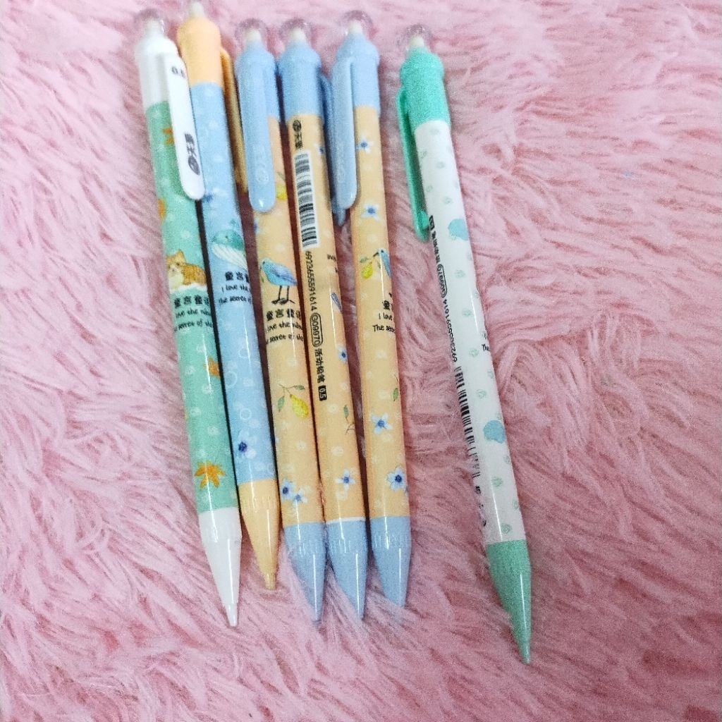 Set 1 bút chì bấm + 1 ống ruột bút chì ngòi 0.5mm
