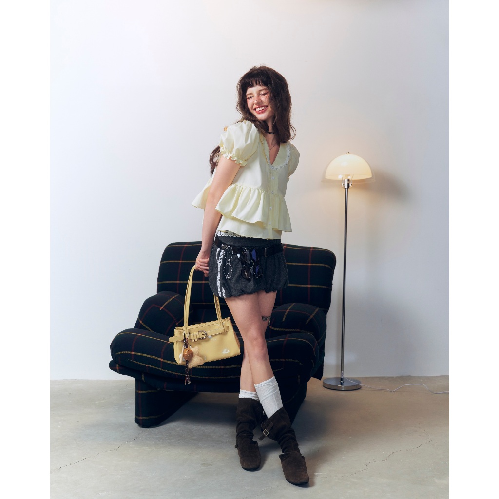 Bonnie Top - Remmus | Áo cổ V kiểu cổ bèo 2 lá Remmus cho nữ