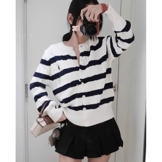 Áo Cardigan Chất Len Thỏ Xoắn Thừng Kẻ Ngang Dày Thêu Ngựa Điểm Nhấn Trẻ Trung Thời Trang Nữ Hot Trendd
