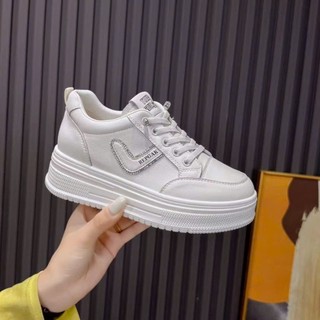 (tăng 1size)Giày thể thao nữ độn đế 7cm hàng full hộp.