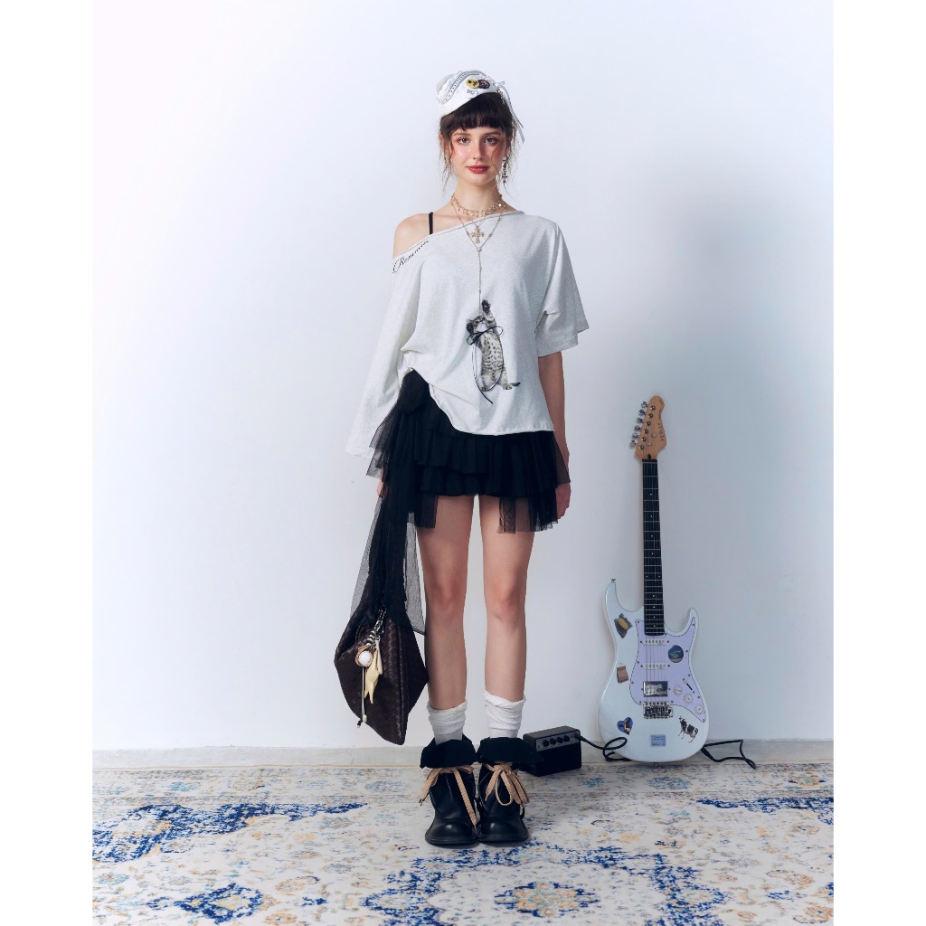 Cheeky Meow Top - Remmus | Áo trễ vai form oversize in mèo đính kèm kèm nơ