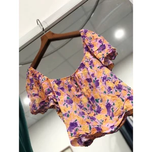Áo Tay Phồng Hoạ Tiết.
