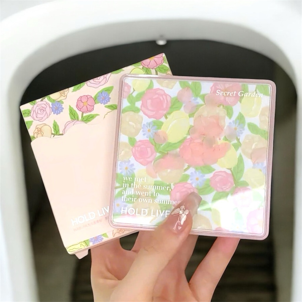Hàng hot nội địa Trung-Bảng mắt Hold Live, chất phấn mịn màng, dễ phối, siêu bám dính.