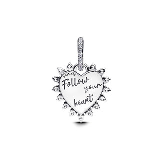 Charm Treo Trái Tim Đỏ Và Mũi Tên Xoay Trung Tâm