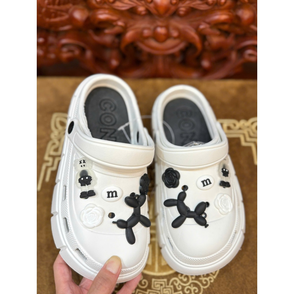 Dép Sục Cross Đế Độn 3Cm Tăng Chiều Cao Tặng Kèm Sticker BearBrick