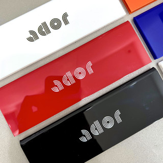 Biển Đóng Mở Cửa ADOR In Logo, Biển Đóng Mở Cửa Kim Loại Dán Kính, Biển Open Close Dán Kính