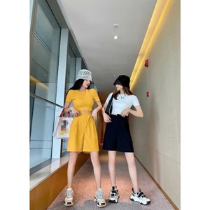 Set: Áo croptop khoét vai+quần lửng chéo Cati 4 màu A2310
