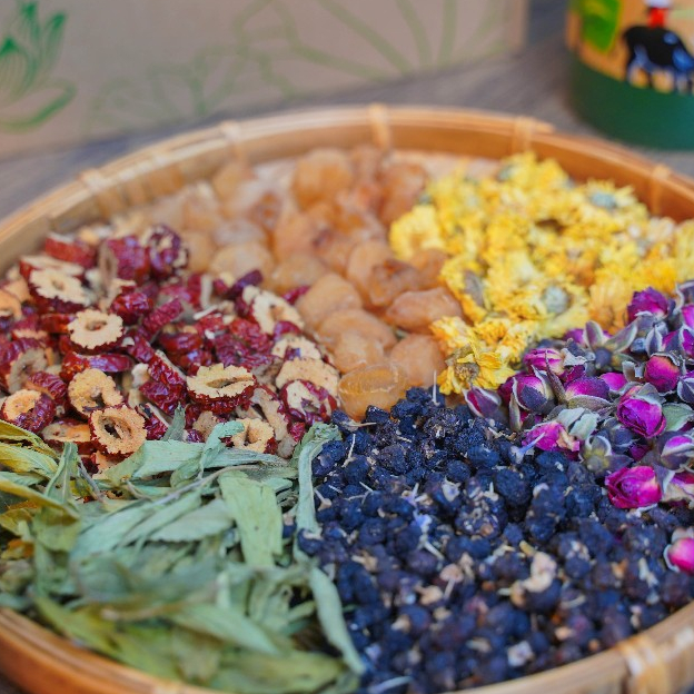 Trà Thảo Mộc Leequeen - trà thảo mộc leequeen