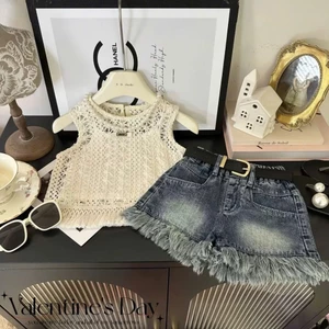 Set Đồ Bé Gái Cá Tính Áo Ren Croptop Sát Nách Kèm Áo 2 Dây Bên Trong Phối Quần Short Jean Tua Rua
