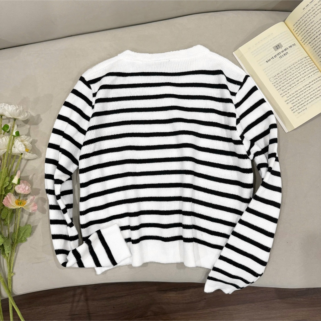 Áo Khoác Cardigan Sọc Trắng Local Brand Chất Len Mongtoghi Mềm Mịn.