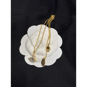 Vòng cổ Vv Ww màu gold
