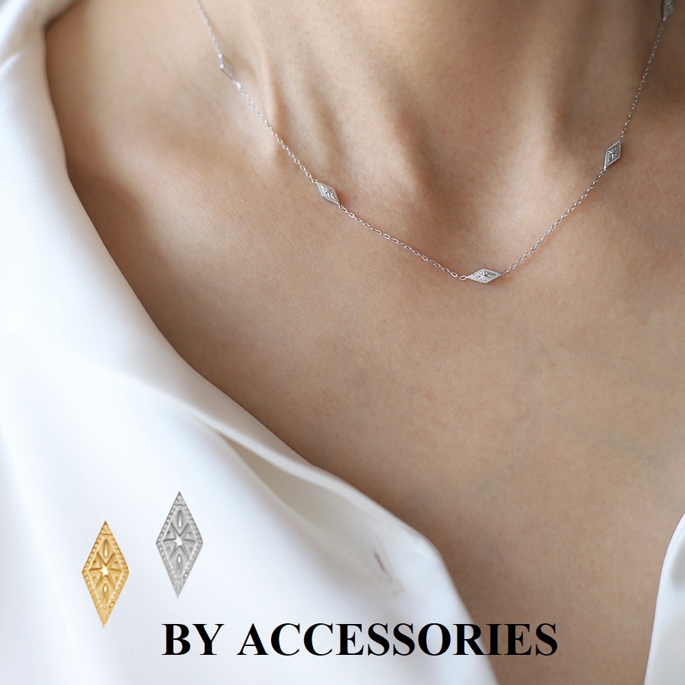 Dây chuyền nữ titan chuỗi xích mảnh phối mặt hình thoi khắc ngôi sao mạ vàng 18K không gỉ WN2535