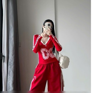 Áo Thun Phối Viền Sọc Cổ Tim Chữ SỐ Ôm