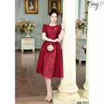 Đầm Gấm Taffta EM7517 Đỏ Đô Dáng Xòe Cổ Tròn Tay Ngắn — ảnh 7