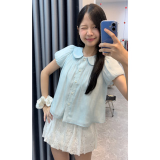 𝐌𝐢𝐝𝐨𝐫𝐢 𝐁𝐚𝐛𝐲𝐝𝐨𝐥𝐥 - Áo sơ mi nữ babydoll cổ sen tay phồng phối nút hoa nhien.official NAS00005