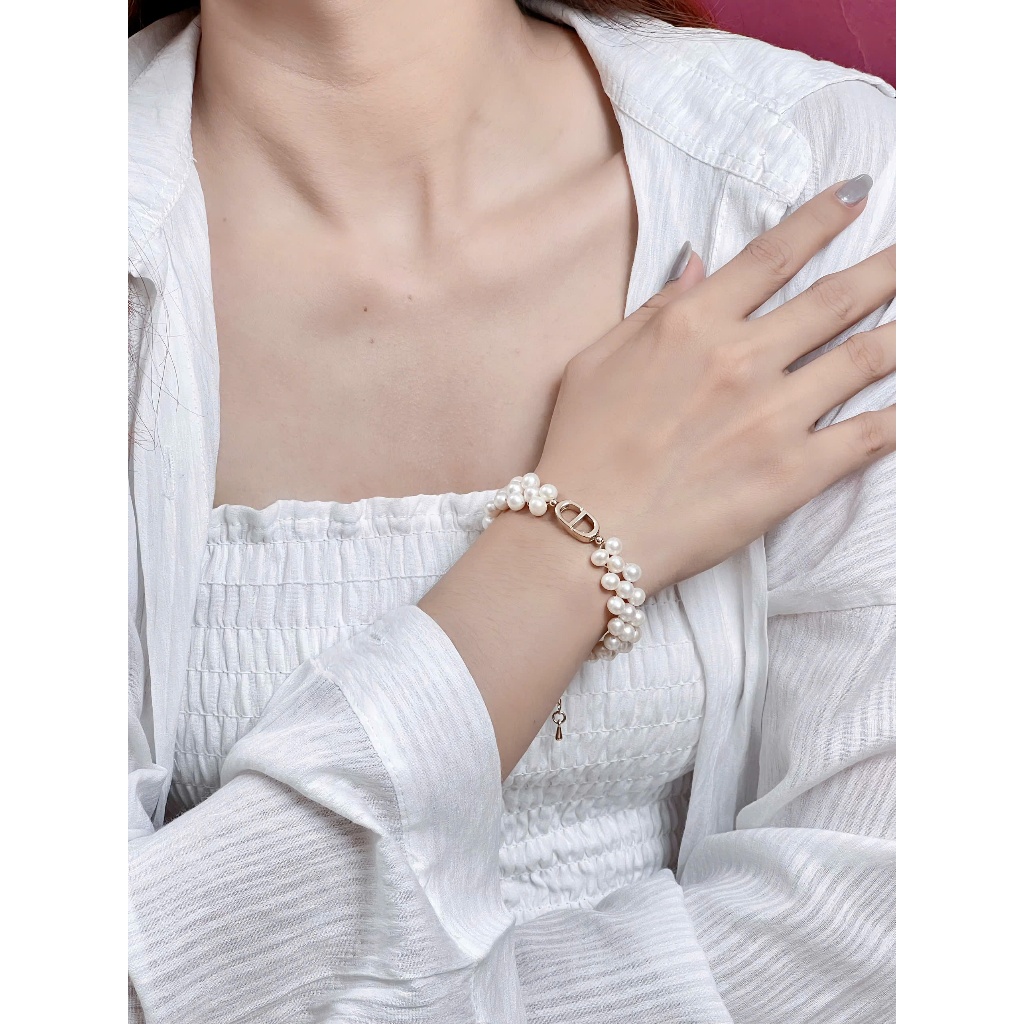 VT114 - Vòng tay ngọc trai nuôi nước ngọt 5-6 li dài 20cm, Charm Mạ Vàng 18K. Forever Young Pear