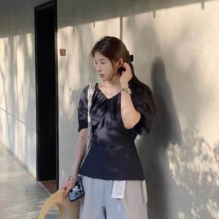 𝗟𝗮𝘂𝗿𝗮 - |LY LINEN| - Áo linen cổ V basic