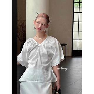𝗟𝗮𝘂𝗿𝗮 - |LY LINEN| - Áo linen cổ V basic