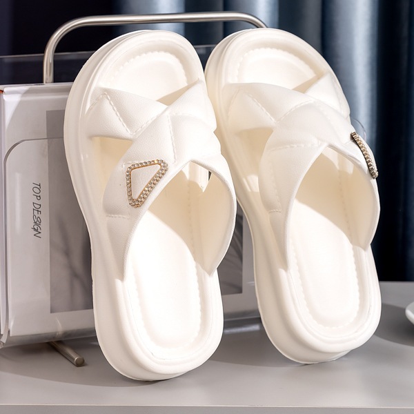 Sandal nữ đế cao tôn chiều cao, dép quai hậu nữ quai chéo đính khuyên tam giác, bằng nhựa mềm, êm