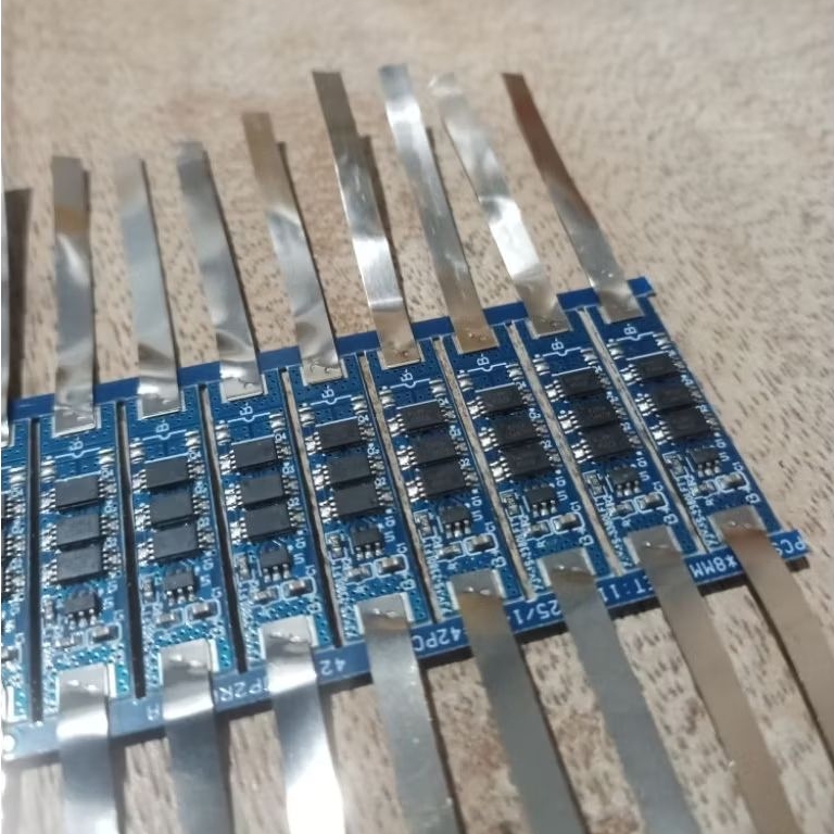 Mạch sạc và bảo vệ pin 1S 3.2V 3A, 4.5A, 6A dùng cho pin Sắt LFP hàn sẵn kẽm