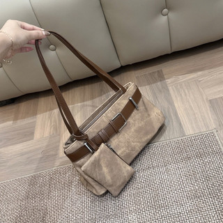 Hàng QC - Túi Kẹp Nách Dạ Đai Ngang Kèm Charm Cá Tính