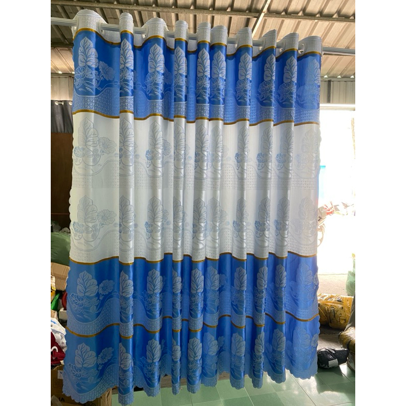 Gấm hoa văn màu xanh , giá của 1 tấm rèm căng thẳng ( chua bao gồm thanh treo) vải polyster 2 lớp cản nắng 70%