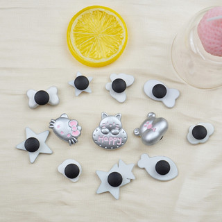Bộ 12 Sticker, Charm 3D chủ đề Gấu xám hồng nhựa cứng gắnDép Sục, Cá Sấu Mita JB-379