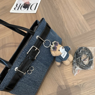 Túi Kẹp Nách Hàng Nội Địa Trung  Kèm charm Cún Bông Đai da Denim