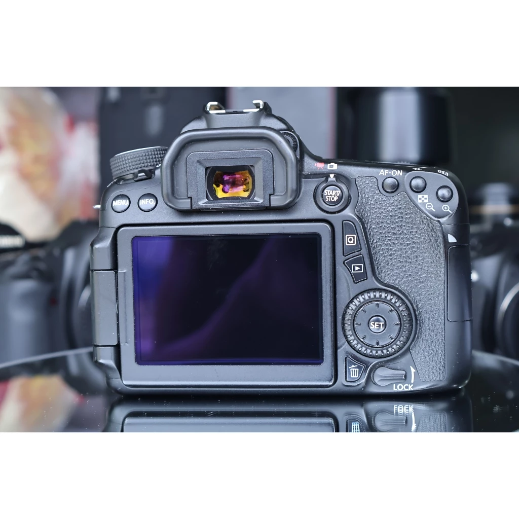 Bộ Máy ảnh Canon 70d + lens 17-85mm is usm (máy mới - màn xoay lật cảm ứng - 33k shot) Bảo hành 12 t